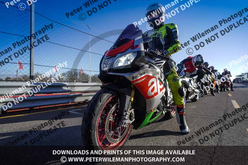 donington no limits trackday;donington park photographs;donington trackday photographs;no limits trackdays;peter wileman photography;trackday digital images;trackday photos